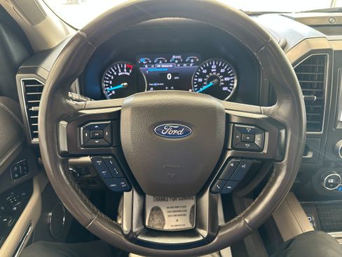 Used 2019 Ford Expedition Limited w/ Equipment Group 301A AWD/4WD image 24