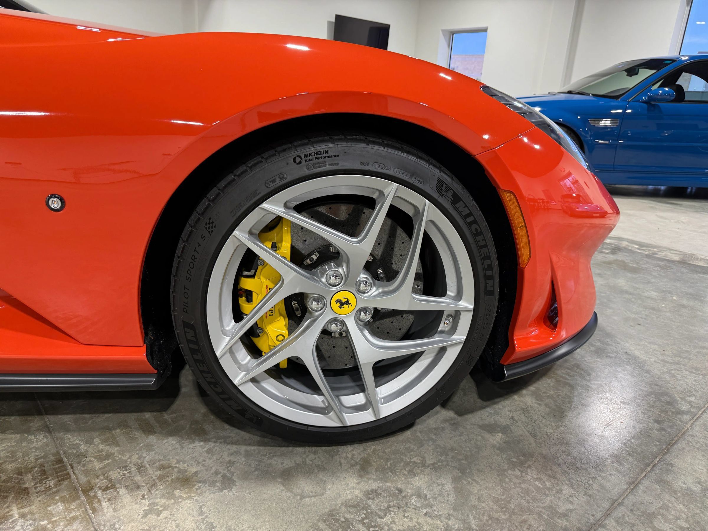 Used 2020 Ferrari 812 Superfast RWD image 12
