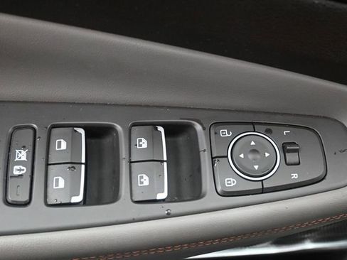 Used 2019 Hyundai Santa Fe Limited image 7