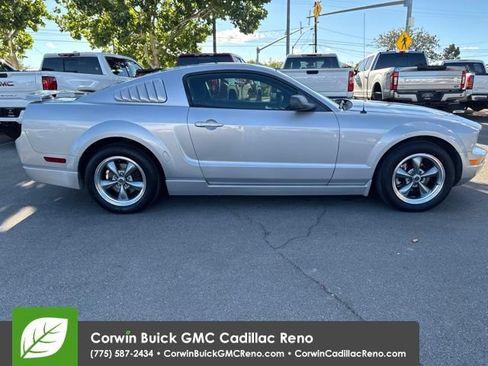 Used 2006 Ford Mustang Coupe RWD image 7