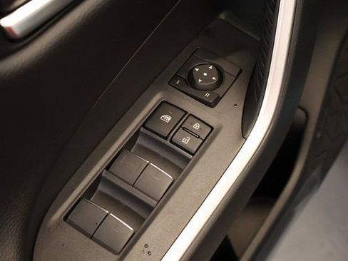 New 2025 Toyota RAV4 Limited image 8