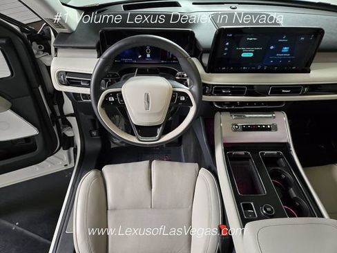 Used 2026 Lincoln Aviator Reserve AWD/4WD image 17