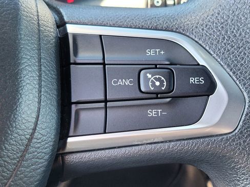 Used 2023 Jeep Compass Sport AWD/4WD image 22