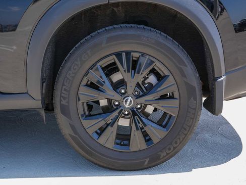 Used 2023 Nissan Rogue SV w/ SV Premium B Package FWD image 11