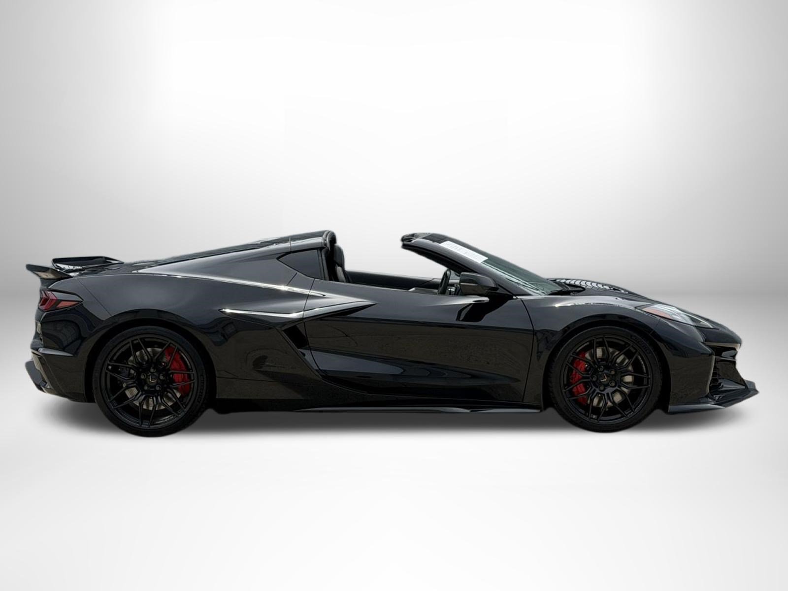 Used 2026 Chevrolet Corvette Z06 RWD image 2