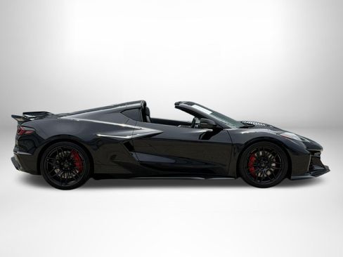 Used 2026 Chevrolet Corvette Z06 RWD image 2