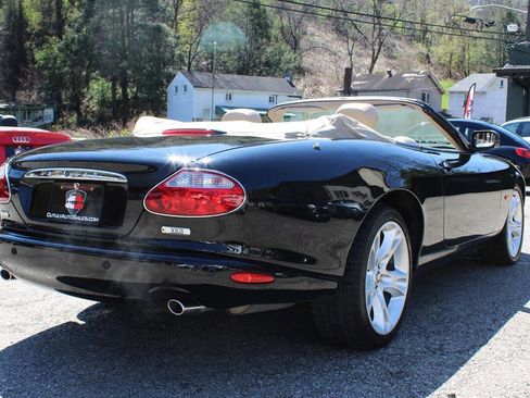 Used 2004 Jaguar XK8 Convertible image 9