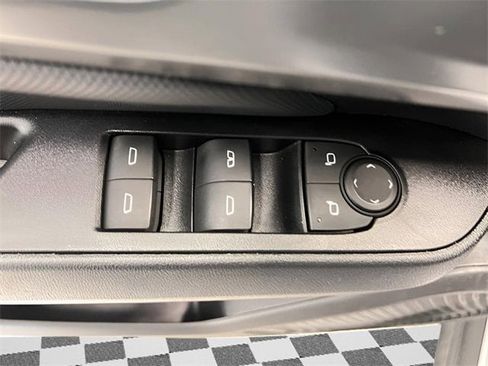 Certified 2024 Chevrolet Equinox EV RS image 29