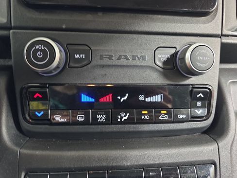 Used 2023 RAM ProMaster 2500 FWD image 18