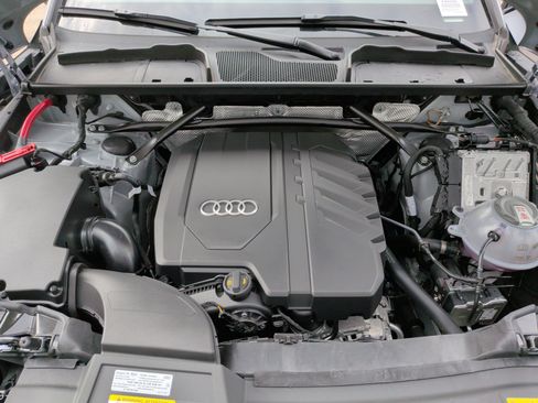 Certified 2025 Audi Q5 2.0T Premium Plus image 29