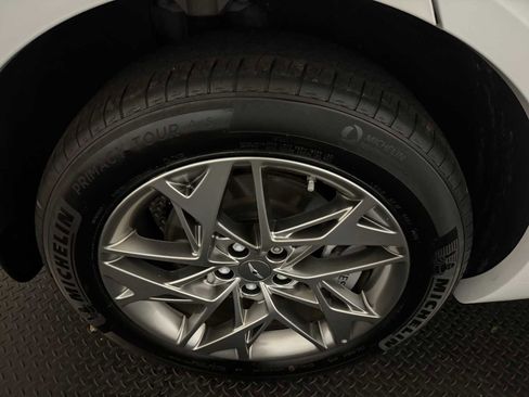 Used 2023 Genesis GV70 2.5T w/ Advanced Package image 13