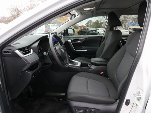 Used 2024 Toyota RAV4 XLE w/ Convenience Package image 15