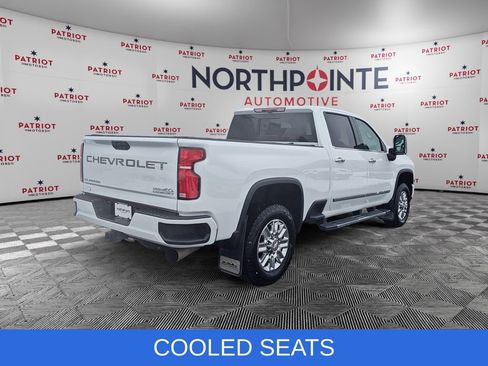 Used 2025 Chevrolet Silverado 2500 High Country w/ Technology Package image 11