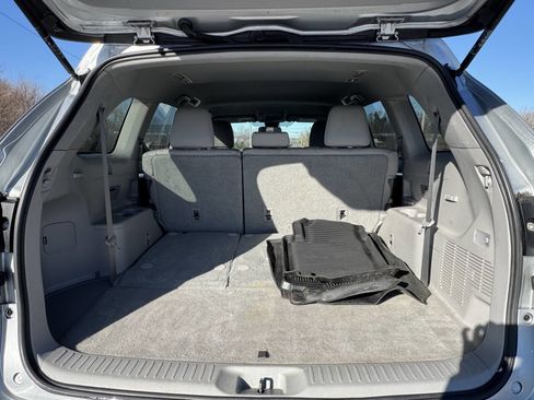 Used 2019 Toyota Highlander AWD V6 image 15