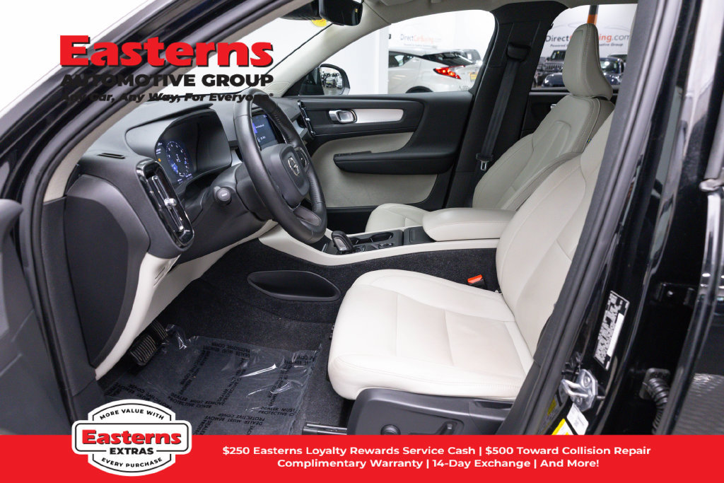 Used 2019 Volvo XC40 T5 Momentum AWD/4WD image 14