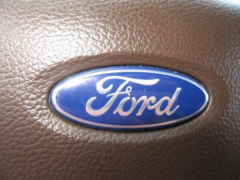 Used 2019 Ford F150 King Ranch w/ Equipment Group 601A Luxury AWD/4WD image 38