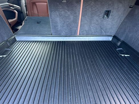 Used 2024 Audi Q8 e-tron Premium Plus image 14