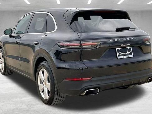 Used 2022 Porsche Cayenne AWD/4WD image 13