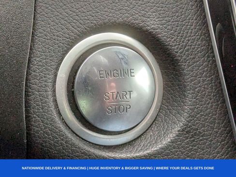 Used 2019 Mercedes-Benz GLC 300 GLC 300 w/ Premium Package image 38