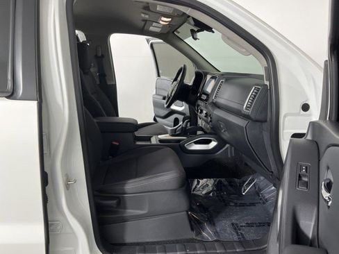 Used 2022 Nissan Frontier SV w/ Technology Package AWD/4WD image 41