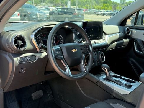 Used 2023 Chevrolet Blazer LT w/ Convenience Package FWD image 12