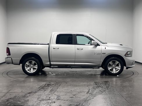 Used 2016 RAM 1500 Sport RWD image 6