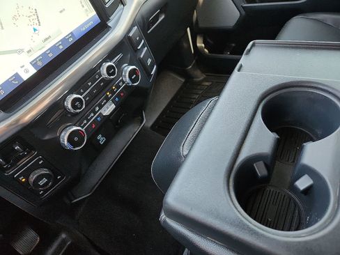 Used 2022 Ford F150 Lariat w/ Equipment Group 501A Mid image 25