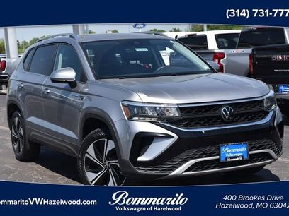 Certified 2023 Volkswagen Taos SE w/ Panoramic Sunroof Package