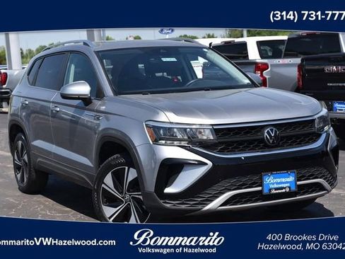 Certified 2023 Volkswagen Taos SE w/ Panoramic Sunroof Package AWD/4WD image 1