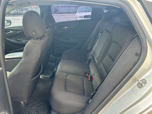 Used 2021 Chevrolet Malibu LT image 24