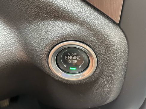Used 2020 GMC Sierra 1500 AT4 w/ Technology Package AWD/4WD image 15
