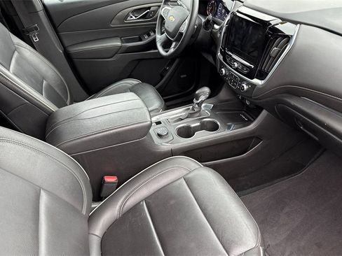 Used 2023 Chevrolet Traverse Premier image 25