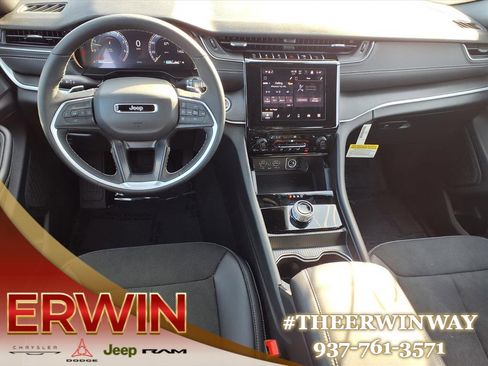 New 2025 Jeep Grand Cherokee Altitude w/ Trailer Tow Package image 4