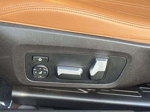 Used 2020 BMW 330i xDrive Sedan AWD/4WD image 14