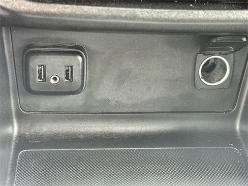 Used 2019 Chevrolet Colorado LT image 38