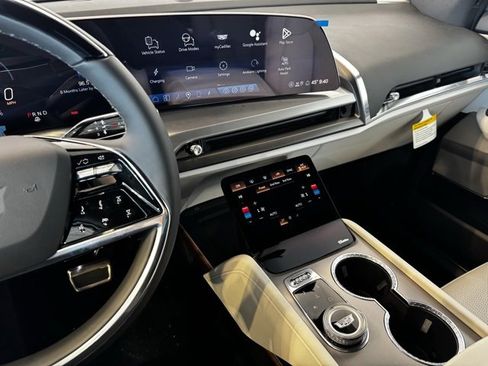 New 2026 Cadillac Vistiq Luxury image 19
