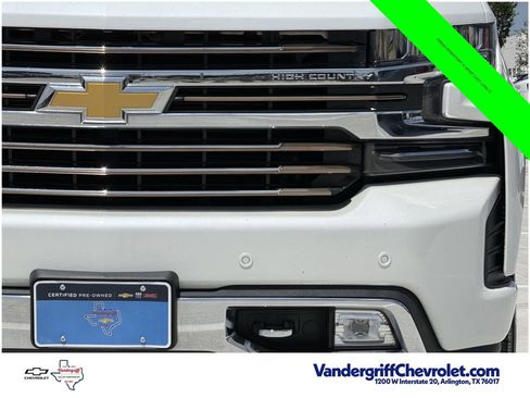 Used 2022 Chevrolet Silverado 1500 High Country w/ Safety Package II AWD/4WD image 8
