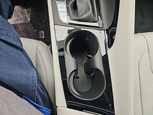 New 2026 Hyundai Elantra Limited FWD image 22
