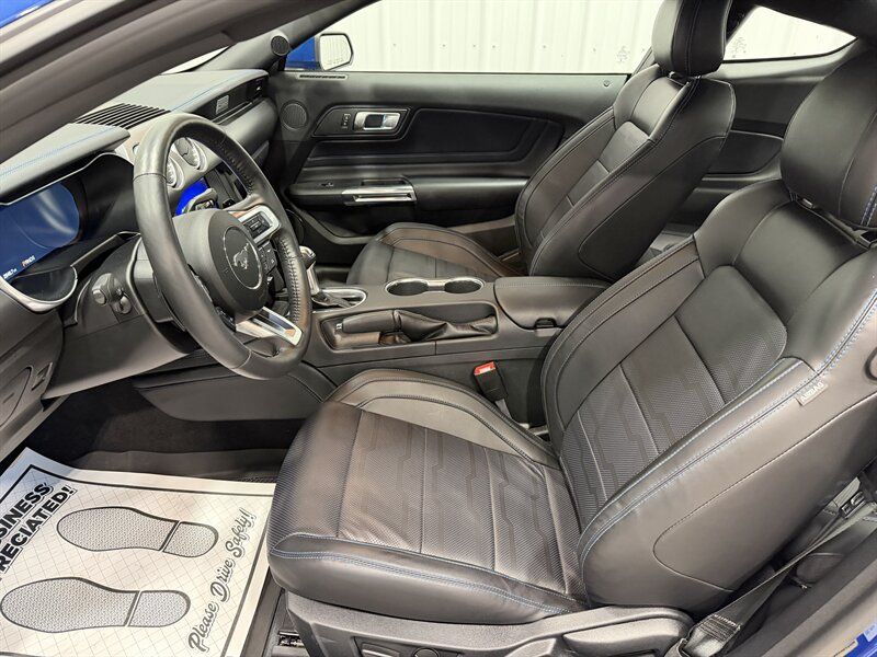 Used 2022 Ford Mustang GT Premium w/ Equipment Group 401A RWD image 7