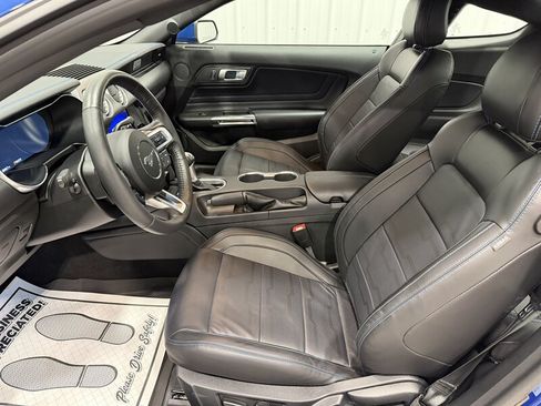 Used 2022 Ford Mustang GT Premium w/ Equipment Group 401A RWD image 7