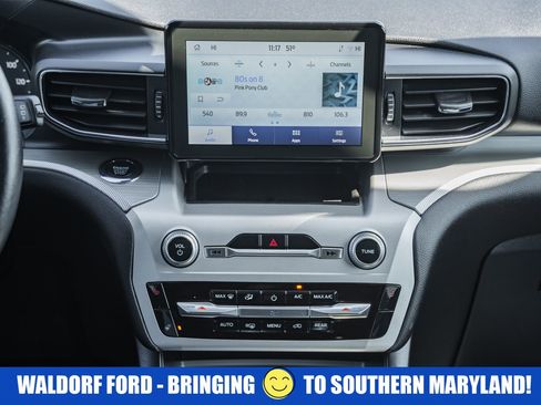 Used 2022 Ford Explorer XLT w/ Equipment Group 202A image 24