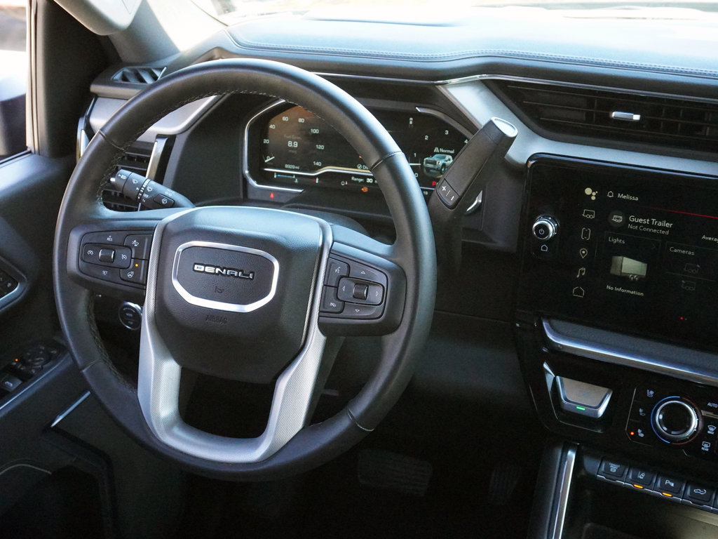 Used 2025 GMC Sierra 3500 Denali w/ Denali Reserve Package AWD/4WD image 32