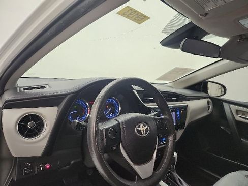 Used 2017 Toyota Corolla LE FWD image 12
