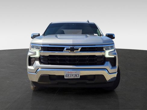 Used 2022 Chevrolet Silverado 1500 LT RWD image 2