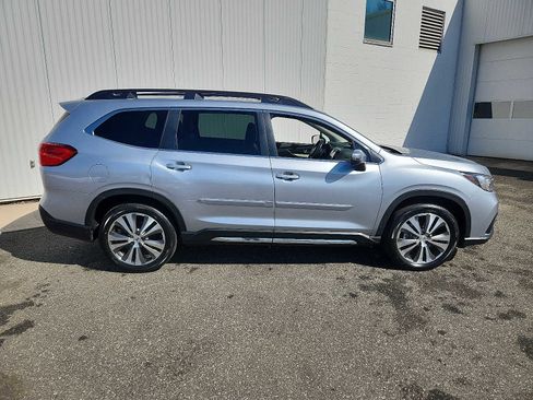 Used 2022 Subaru Ascent Limited w/ Technology Package image 7