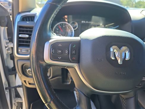Used 2019 RAM 1500 Big Horn image 22