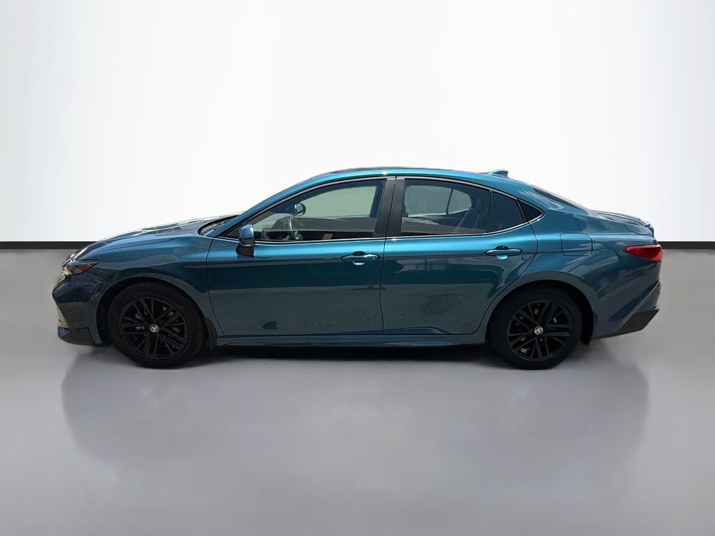 Used 2025 Toyota Camry SE w/ Convenience Package AWD/4WD image 4