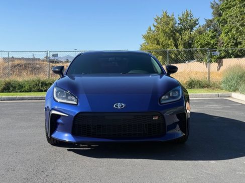 Used 2023 Toyota GR86 w/ ALL Weather Mat Package (TMS) RWD image 5