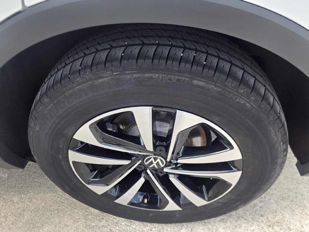 Certified 2024 Volkswagen Tiguan S FWD image 8
