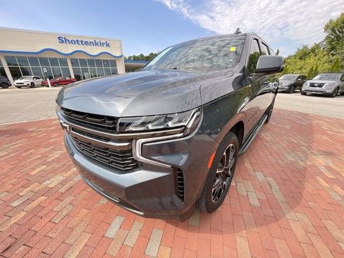 Used 2021 Chevrolet Suburban RST w/ Luxury Package RWD image 26